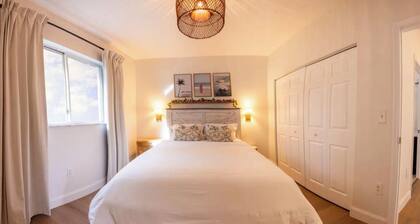 King Bed Primary • Spacious Boutique Stay