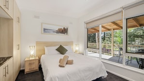 Room - PI Holiday Retreat Unit 3 (Cowes)