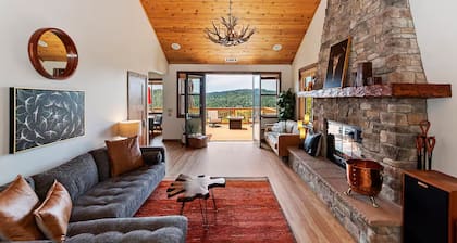 Eagles Peak. Lake Arrowhead Modern Lake View Lodge. Pool Table AC Panorama Views