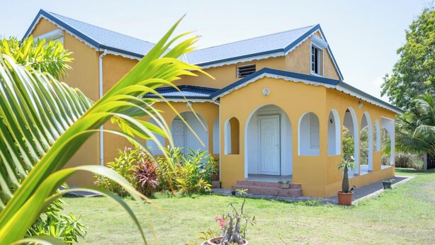 Exterior - Colline - Proche plage - Terrasse (Le Moule)