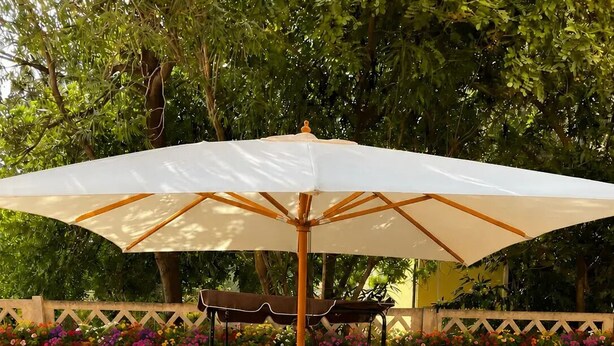 Outdoor dining - Grande spazio esterno con idromassaggio (Valledoria)