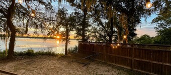 Waterfront Beaufort Home - 3 Miles to Parris Island & Downtown!