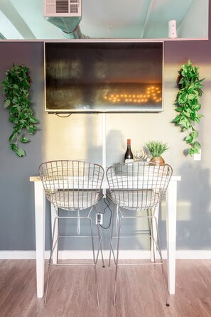 Dining - Music City Paradise - 5 min Walk to Broadway (Nashville)