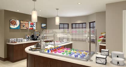 Accessible 1BR w/ 2 Queens | Hot Breakfast + Pool