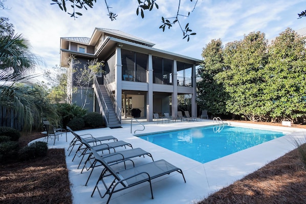 Pool - Private Pool, Near Beach & State Park- Lucky Dog by Royal Destinations (Santa Rosa Beach)