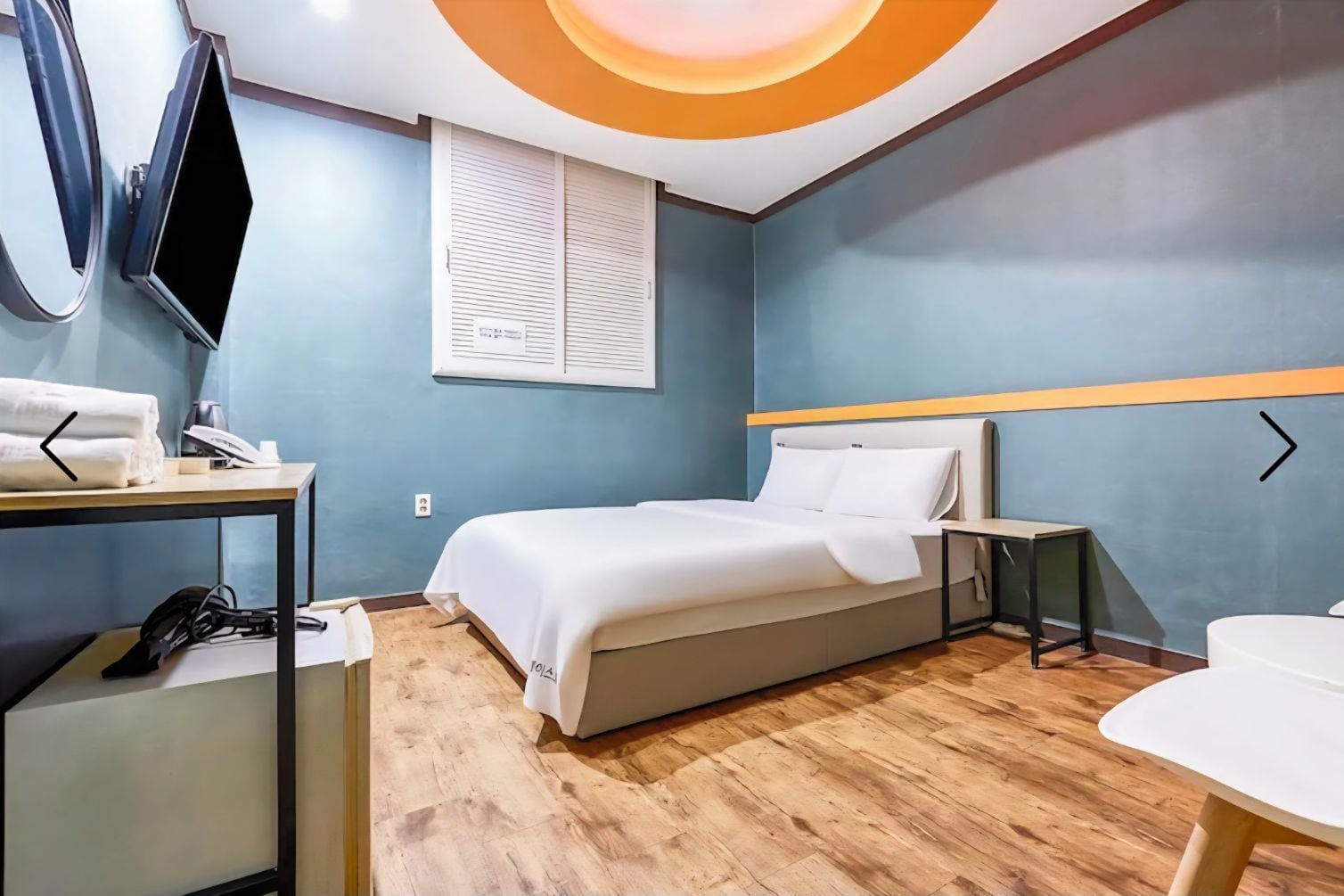 Basic Double Room, City View | Meja, ruang kerja komputer riba, kalis bunyi, Wi-fi percuma 