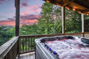 Outdoor spa tub - Thoughtfully updated cabin with mountain views, screened decks, hot tub (Blue Ridge)
