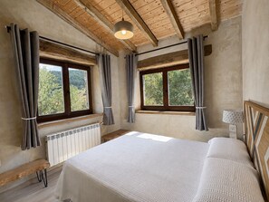 Unclassified image, 4 of 29, button - Vrbo Property (Lores)