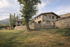 Unclassified image, 3 of 29, button - Vrbo Property (Lores)