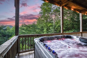 Outdoor spa tub - Thoughtfully updated cabin with mountain views, screened decks, hot tub; sleeps up to 10 (Blue Ridge)