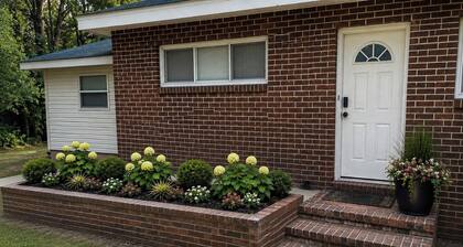 Alyshas Haven 2.7miles/8min FSU stadium Peaceful 3bed/2 bath home