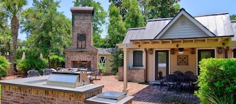 La Laval at Winyah Bay A Luxury Waterfront Estate with Pool