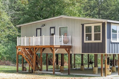 Lakefront House with Outdoor Firepit, Grill, and More