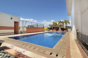 Pool - Modern Cozy Studio in Prime Location (Taguig)