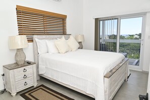 Room - Brand New Beach Estate with Pools, Walk to La Bougainvillea Restaurant and Bar (Governor's Harbour)