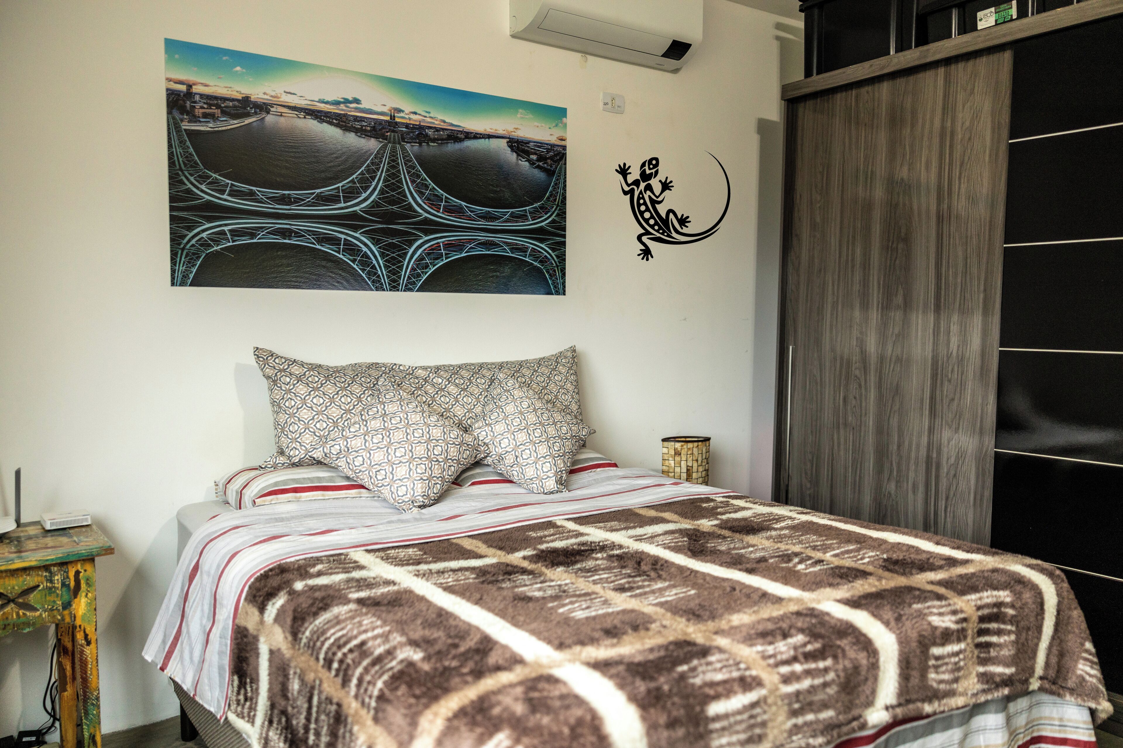 Desk, iron/ironing board, WiFi (free), bed sheets