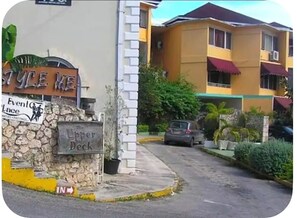 Exterior - ISLAND LIVING IN THE HEART OF MONTEGO BAY (Montego Bay)