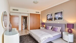Room - Luxury 1BR Ocean Heights, 64th Floor Panoramic Sea and Palm Views with Jacuzzi (Dubai)