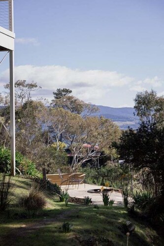 Graceys Beach House Dennes Point