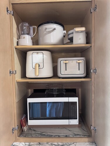 Skyline Haven: Historical Luxury Penthouse, Old Market, WALK to CWS, Sleeps 16+