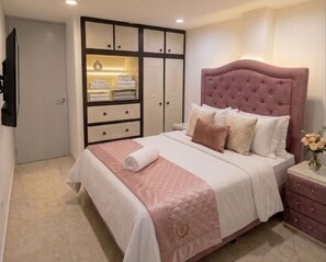 Iron/ironing board, free WiFi, bed sheets - Modern Executive Suite in Dosquebradas, Pereira (Dosquebradas)