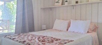 Lakefront Cabin: Hot Tub, Pets OK, Near Santiago