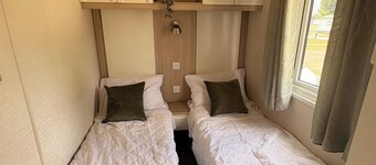 Mallard Brook Caravan -Sleeps 8- Billing Aquadrome