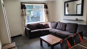 Unclassified image, 4 of 10, button - Cosy Cottage Retreat in Huddersfield (Huddersfield)