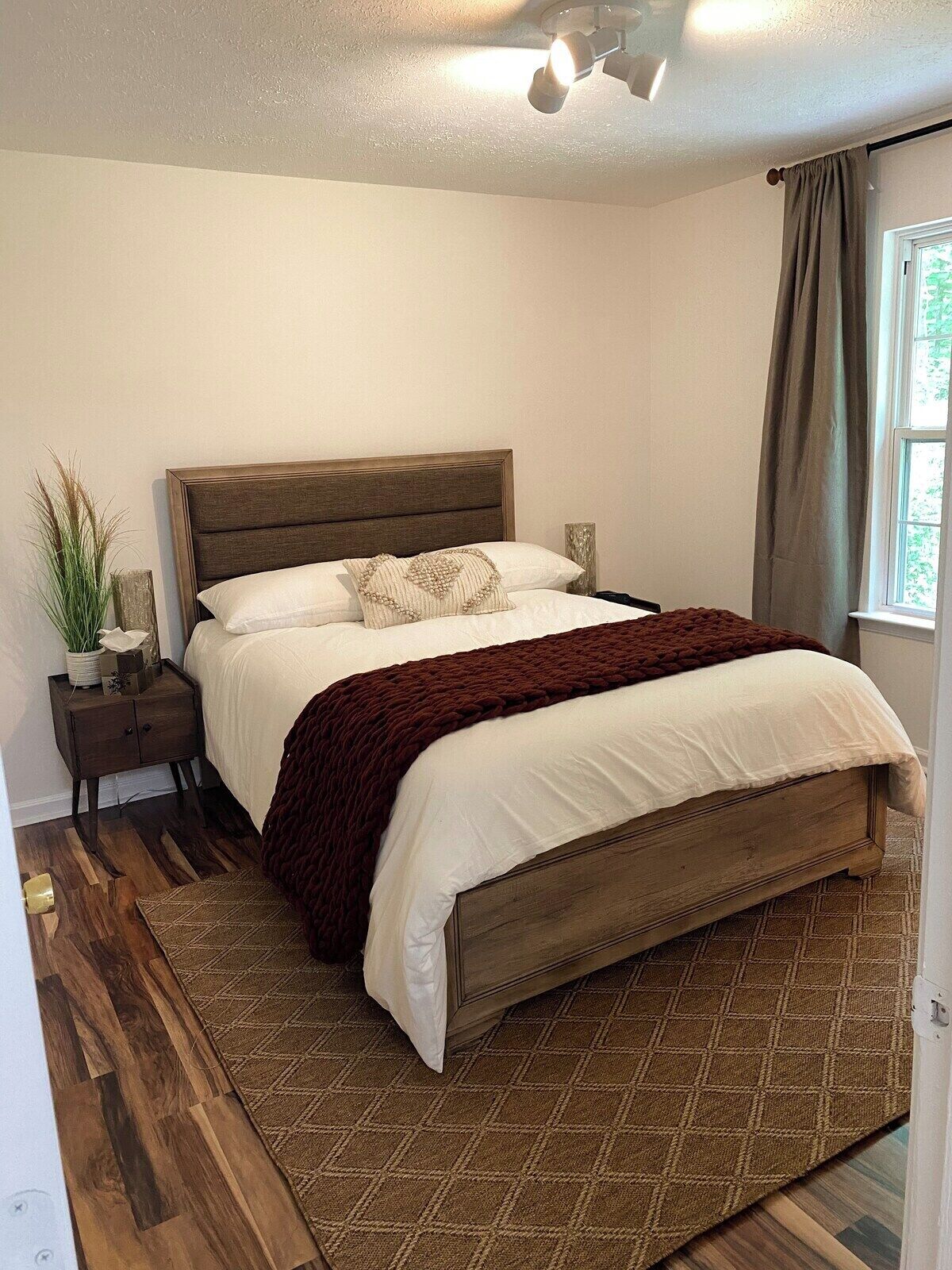 3 bedrooms, iron/ironing board, travel crib, WiFi