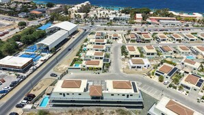 Exterior - Vrbo Property (Willemstad)