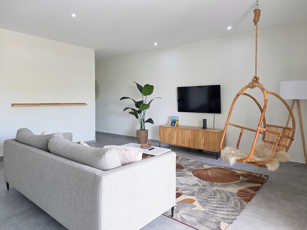 Living area - Vrbo Property (Willemstad)