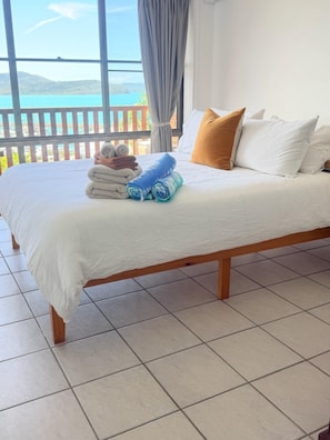 Room - Oceanview Villa, Airlie Beach (Airlie Beach)