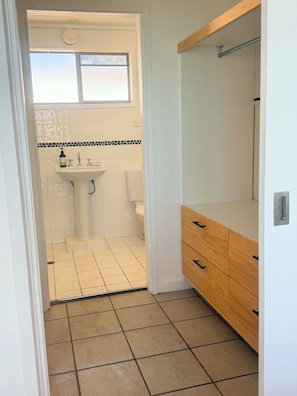 Bathroom - Oceanview Villa, Airlie Beach (Airlie Beach)