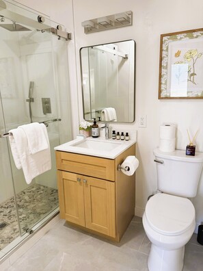 Savon, papier toilette