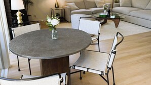 Unclassified image, 3 of 26, button - Modern Palo Alto Home -Perfect for Mid‑Term Stay (Palo Alto)