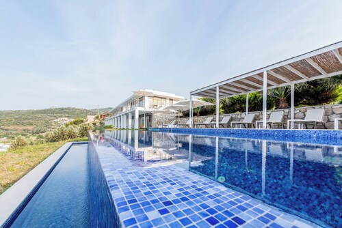 Villatepeboz at İzmir