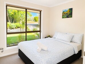 Unclassified image, 3 of 33, button - Hilltop View & Family Comfort | Sleep 6 (Jamboree Heights)