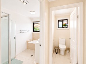 Unclassified image, 5 of 33, button - Hilltop View & Family Comfort | Sleep 6 (Jamboree Heights)