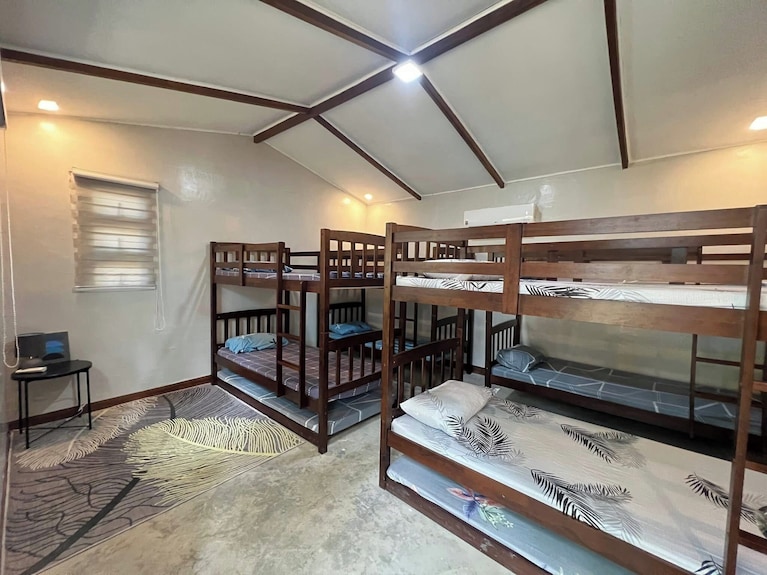 Cozy 3-bedroom Private Tropical Bungalow In Fantastic Calatagan With Ac - Lian