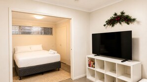 Unclassified image, 5 of 16, button - 1Bed 1Bath Ground floor West End (West End)