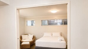 Unclassified image, 2 of 16, button - 1Bed 1Bath Ground floor West End (West End)
