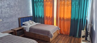 ABRAK - Purple Sage Hotel