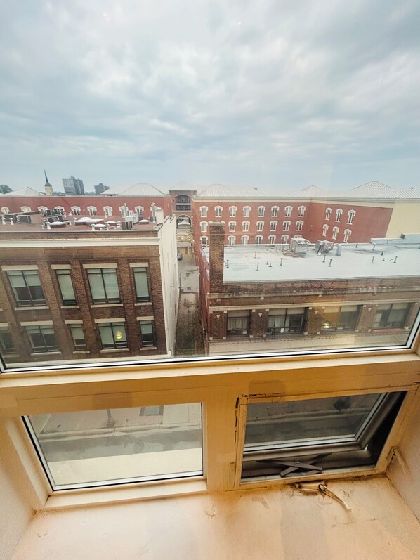 Interior - Modern Urban Apartment | Fully Equipped & Clean Stay (Brantford)