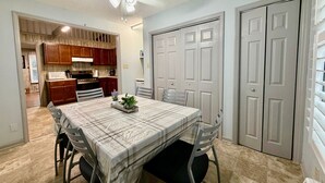 Dining - Duke Medical District Stay House FenceYard (Durham)
