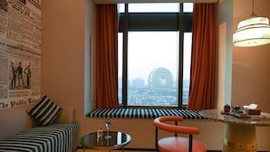 Deluxe Double Room, Patio, City View | Living area - Arthur Hotel Liwan COCO Park Dongsha (Guangzhou)