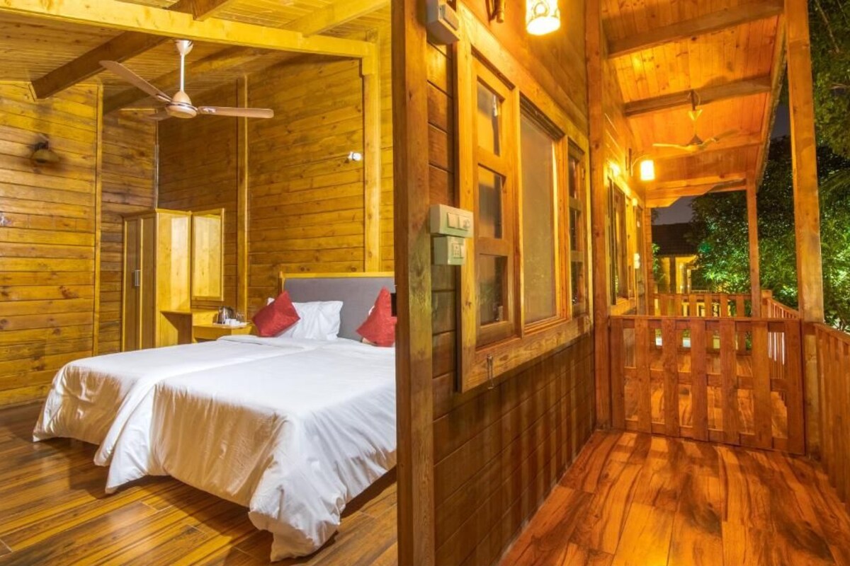 Suite, Balcony, Garden View | Free WiFi