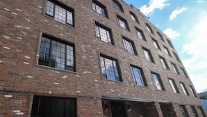Unclassified image, 2 of 18, button - Delightful 2-bedroom apartment with AC in vibrant Brooklyn (Brooklyn)