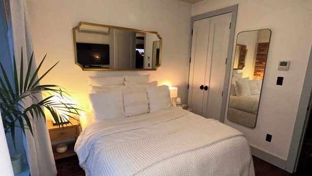 Unclassified image, 1 of 18, button - Delightful 2-bedroom apartment with AC in vibrant Brooklyn (Brooklyn)