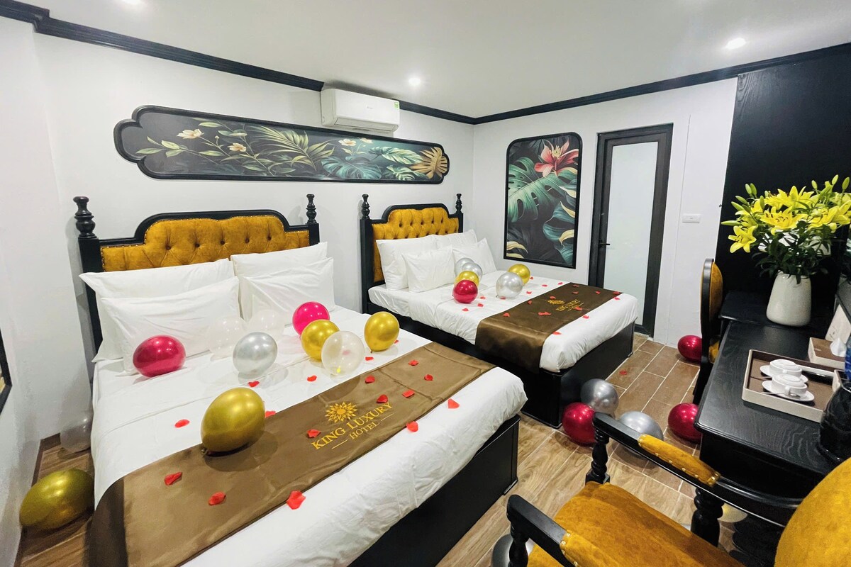 Phòng 4 Deluxe, quang cảnh sân vườn | Bộ trải giường bằng vải Frette của Ý, bộ đồ giường cao cấp 