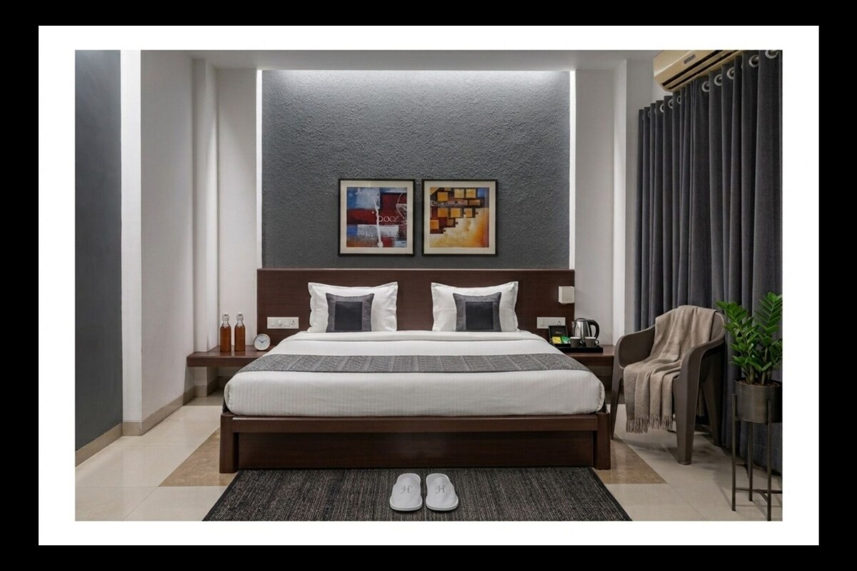 ห้องสแตนดาร์ด, วิวเมือง | โต๊ะทำงาน